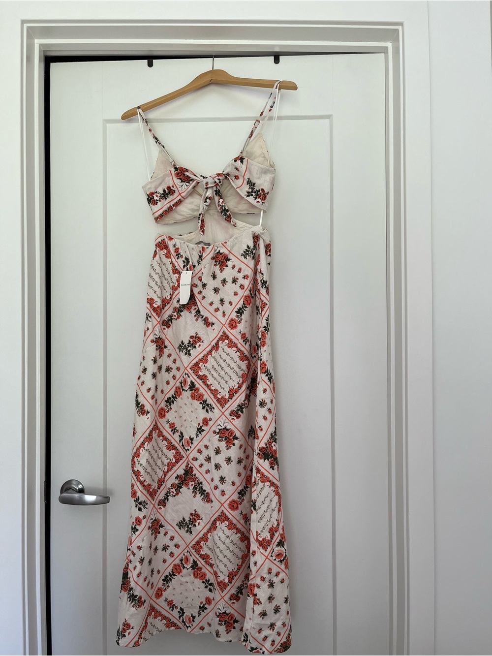 Abercrombie A&F Julia Slip Cutout Maxi Dress in Cream and Coral. Size Small, NWT - Picture 2 of 5